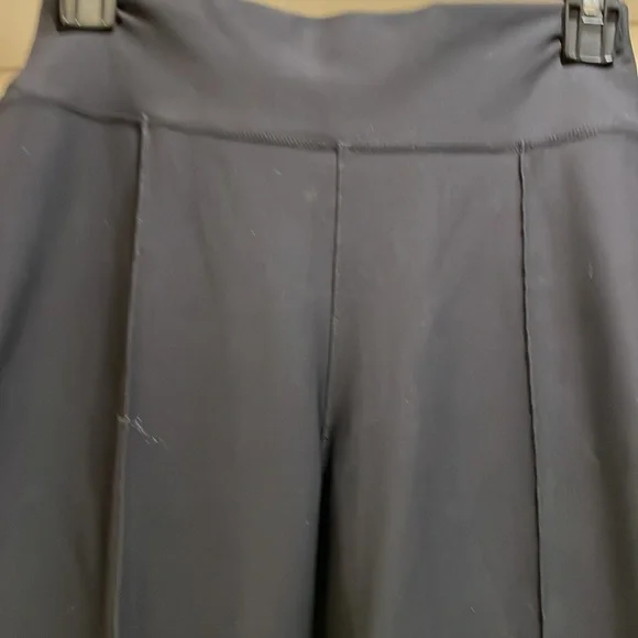 Elegant Black Cropped Pants - Picture 7 of 9